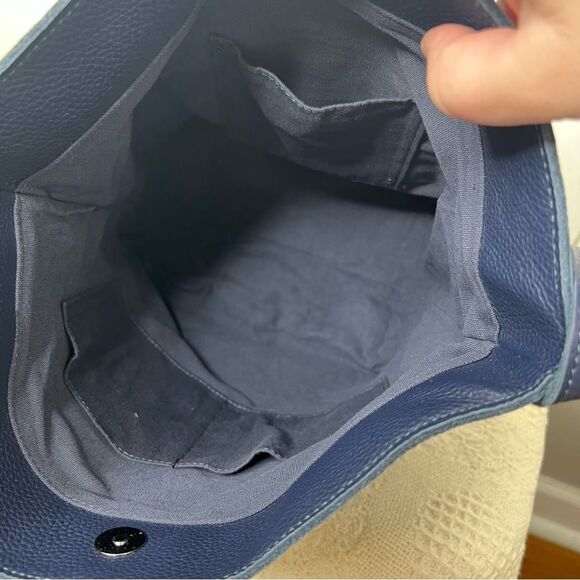 M.I.L.A Joanie Crossbody Bag Navy Leather Bucket - Picture 8 of 10